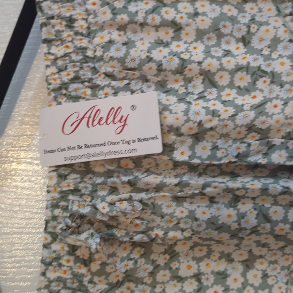 NWT Green and White Floral A-Line Skirt Flowy Skirt Sz XL - Picture 2 of 9